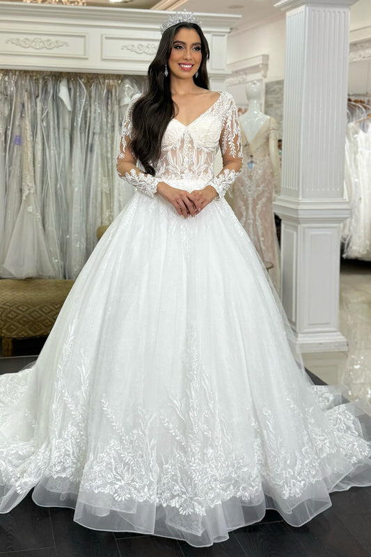 Long Sleeves A Line V Neck Lace Appliqued Beach Wedding Dresses for Bride HE988