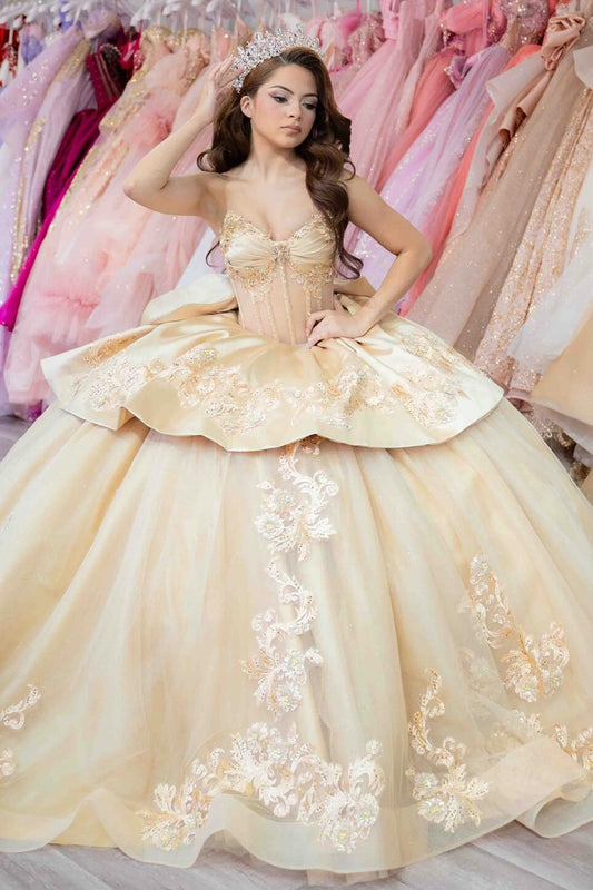 Sweetheart Gorgeous Ball Gown Tulle Appliqued Champagne Quinceanera Dresses HE900
