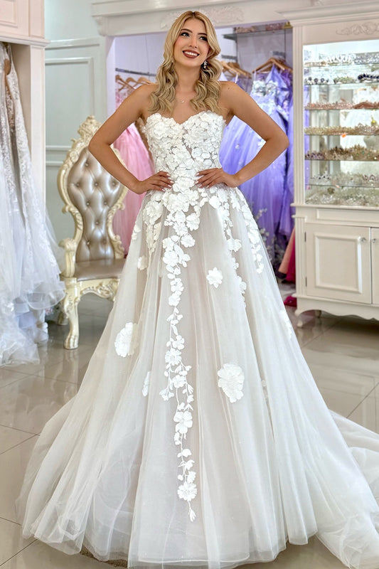 Women's A Line Sweetheart Lace Appliqued Boho Wedding Dresses Strapless Beach Wedding Gowns HE1056