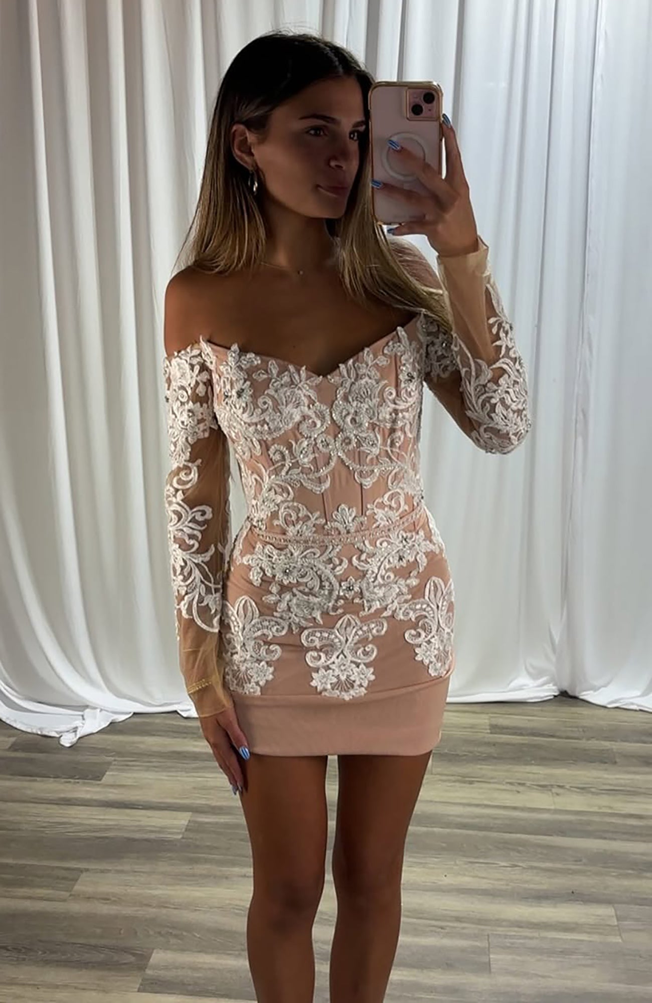 Off Shoulder Sheath Lace Appliqued Long Sleeves Homecoming Dresses HE760