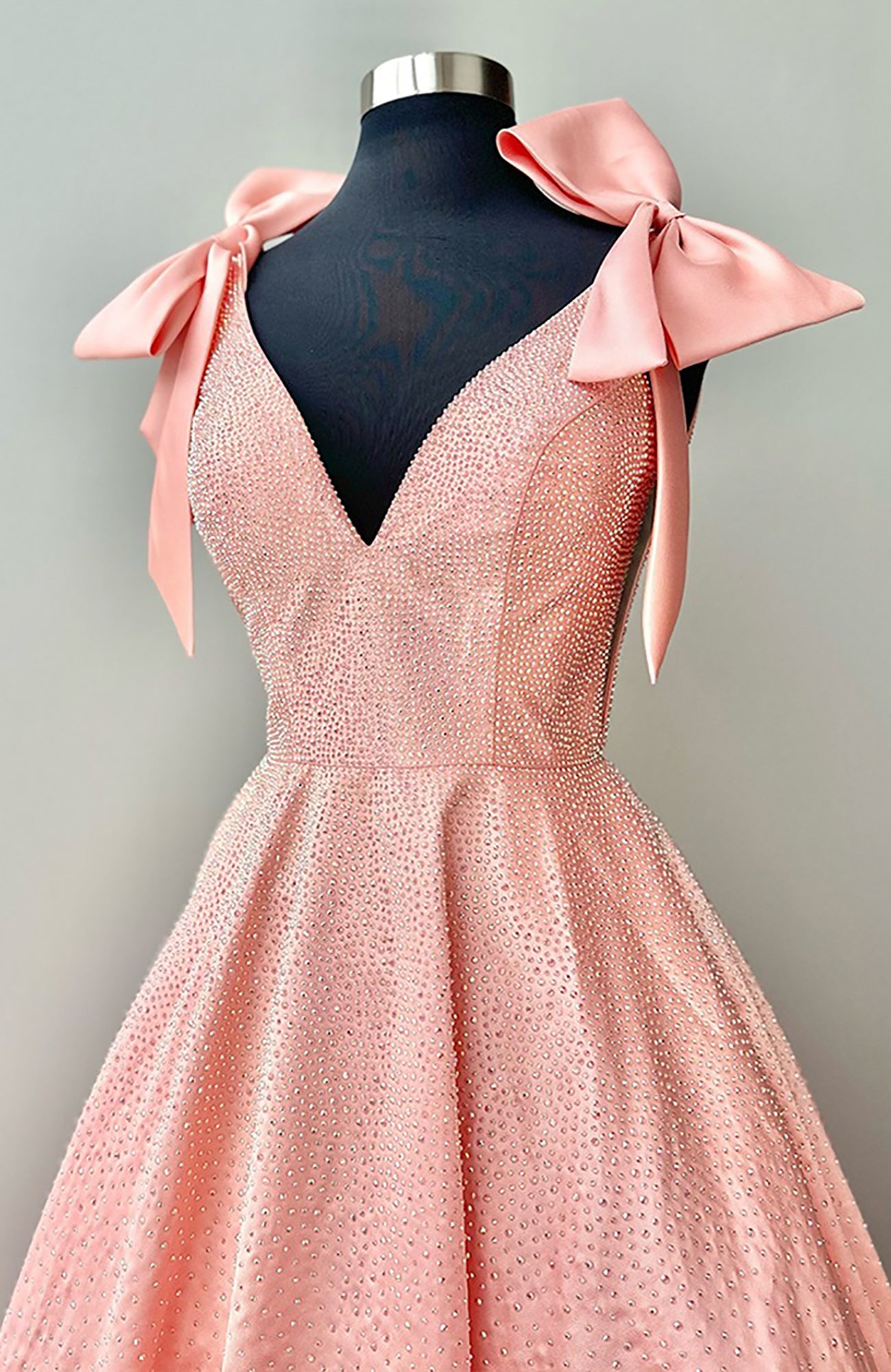 Sparkly V Neck Ruffled A Line Short Homecoming Dress with Beading HE731