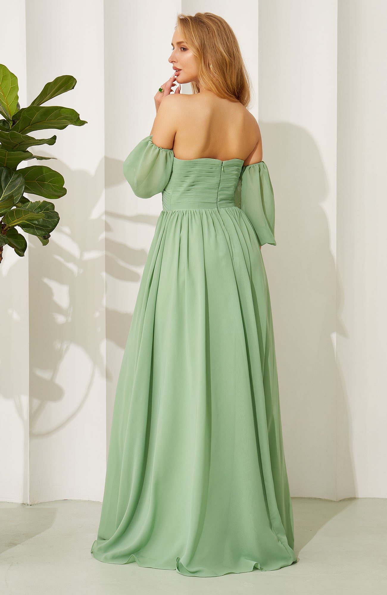 Women's A Line Sweetheart Chiffon Pleated Bridesmaid Dresses Long with Sleeves HE697