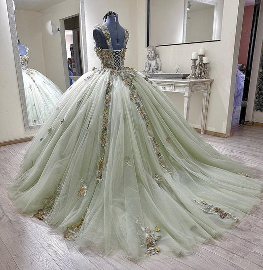 Gorgeous Ball Gown Quinceanera Dresses Tulle Appliques Party Gowns HE447
