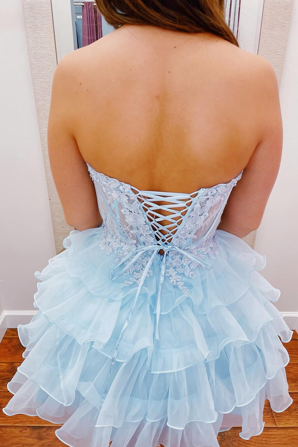 Sweetheart Appliques Homecoming Dresses Strapless Corset Ruffles Party Gowns HE496