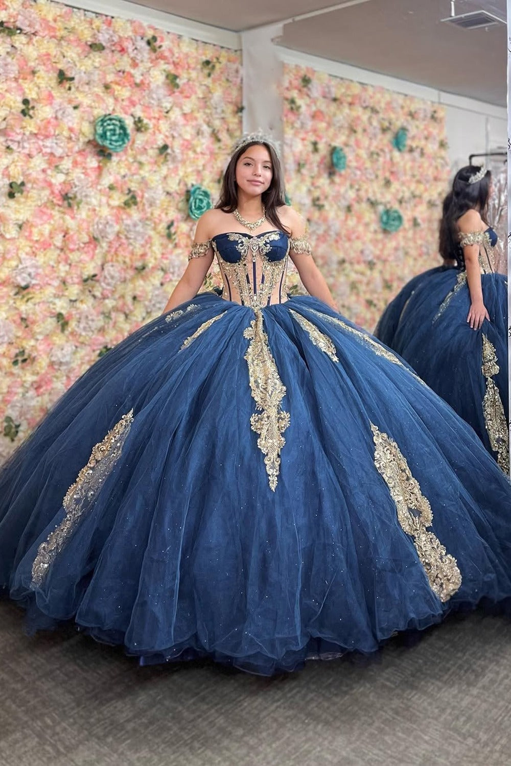HE056-Blue Tulle Lace Appliques Quinceanera Dresses Ball Gown Cap Sleeves Birthday Party Dresses for Sweet 16