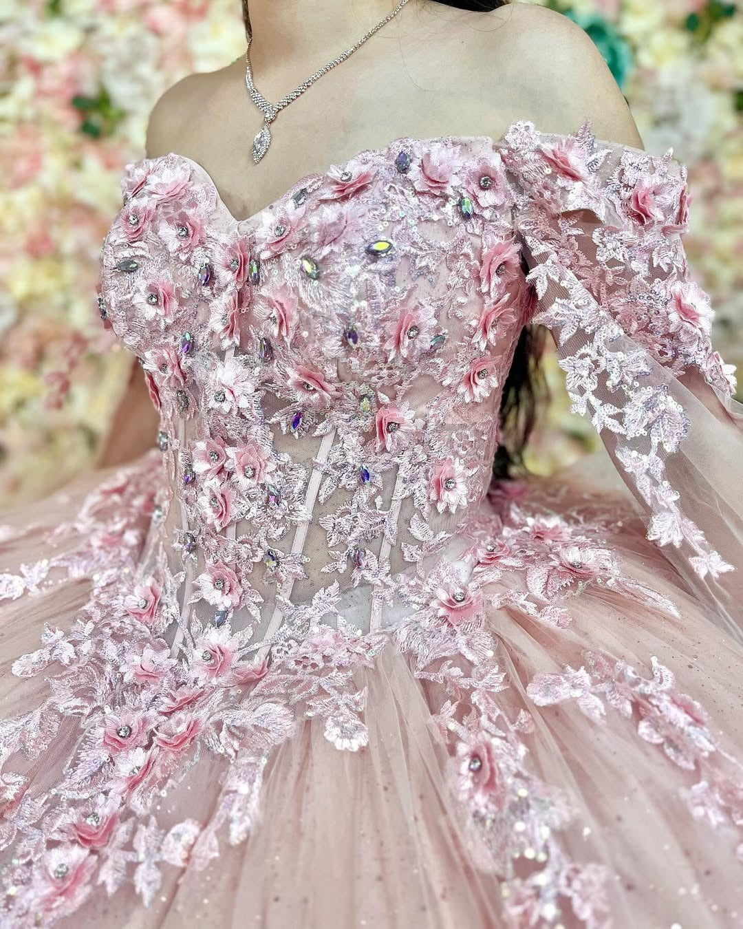 HE088 - Vestido de quinceañera con hombros descubiertos, apliques de tul rosa con encaje y volantes para fiesta de cumpleaños