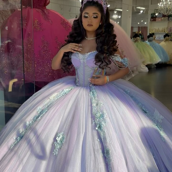 Ball Gown Tulle Lace Appliqued Sweet 16 Princess Lilac Quinceanera Dresses HE674