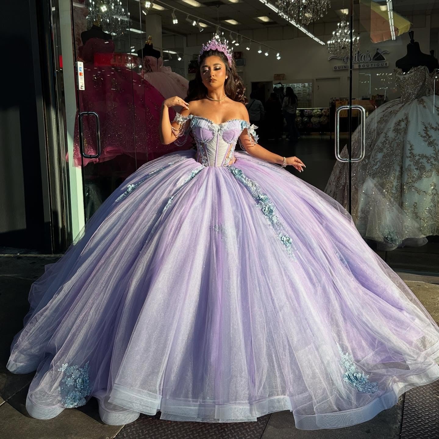 Ball Gown Tulle Lace Appliqued Sweet 16 Princess Lilac Quinceanera Dresses HE674