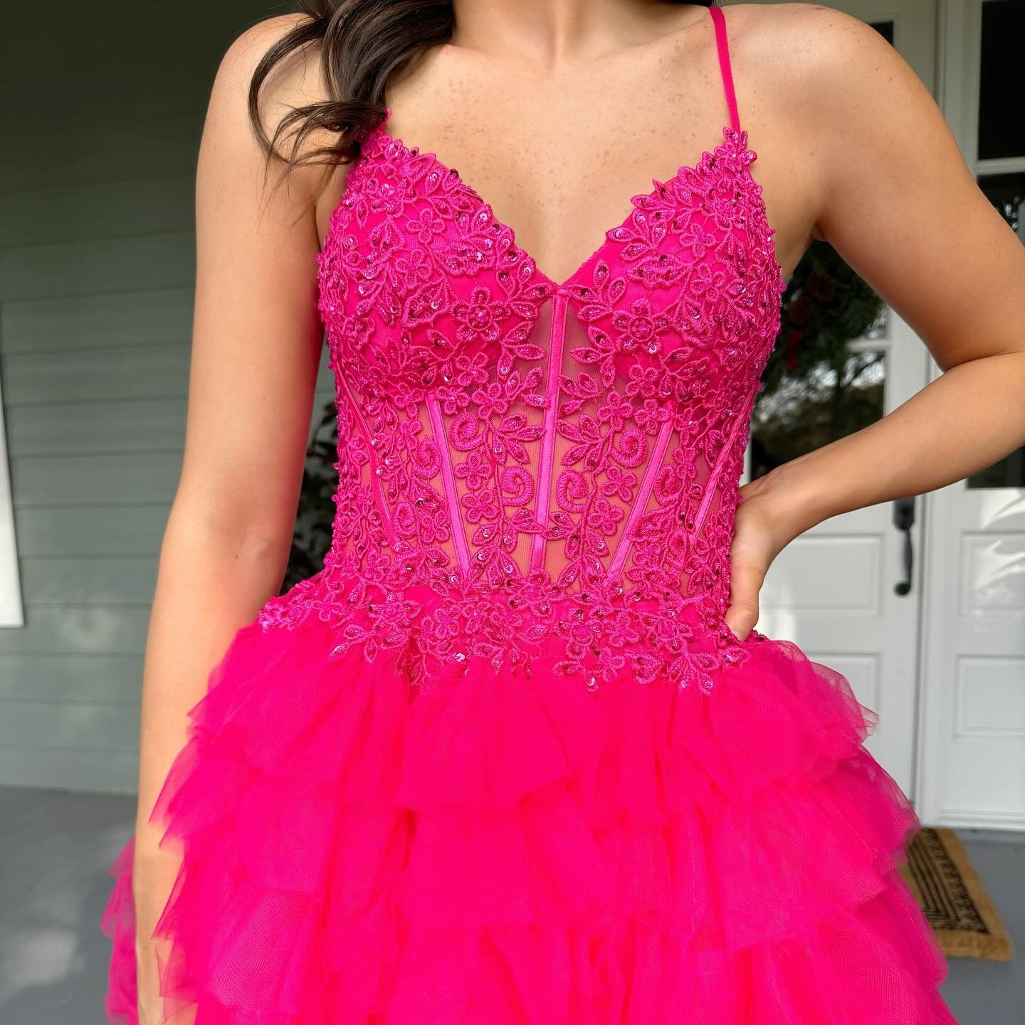HE143-Vestidos de fiesta largos de tul con volantes y corte A para mujer, con apliques de encaje y aberturas laterales