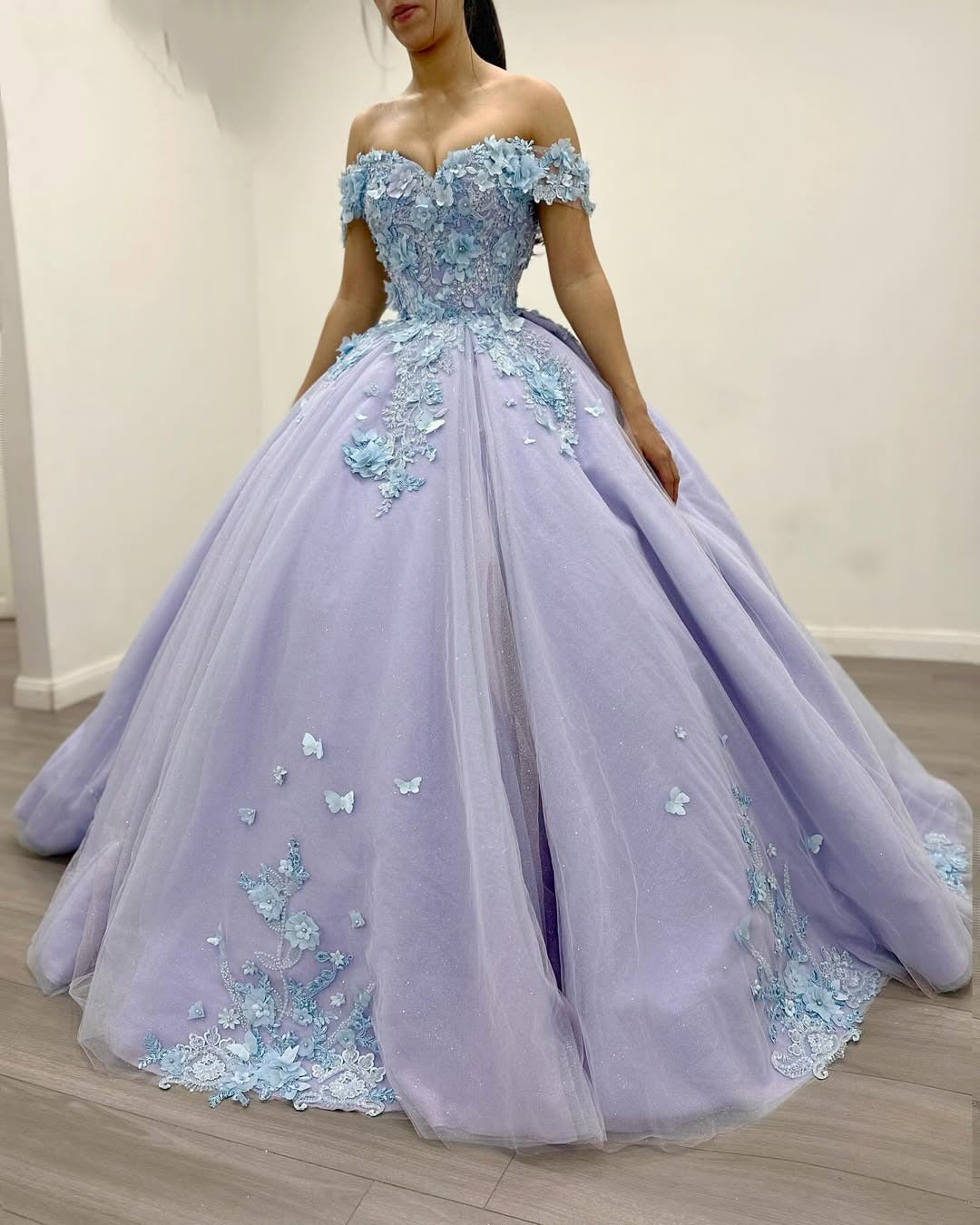 Gorgeous Lilac Quinceanera Dresses for Sweet 16 Tulle Appliqued Prom Gowns HE446