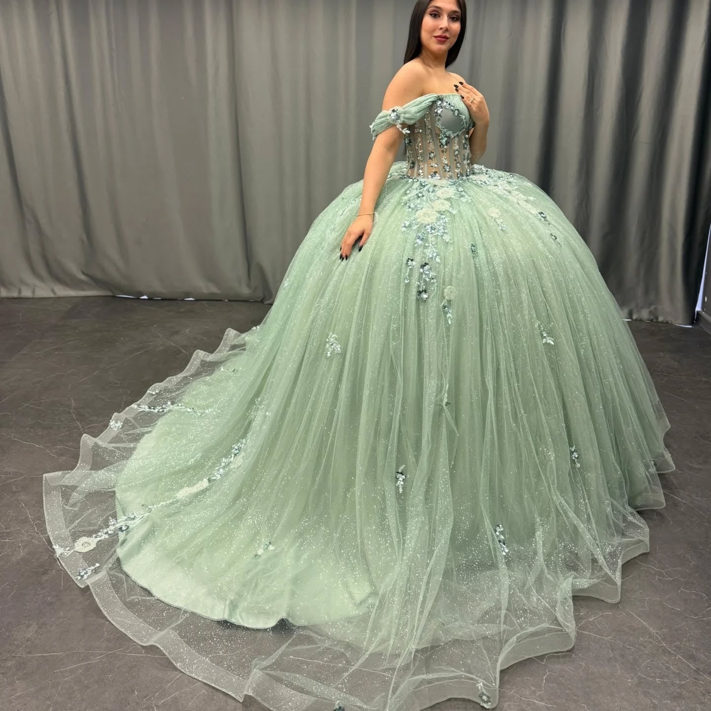 Tulle Lace Beaded Quinceanera Dresses for Sweet 16 Princess Birthday Party Dresses HE154