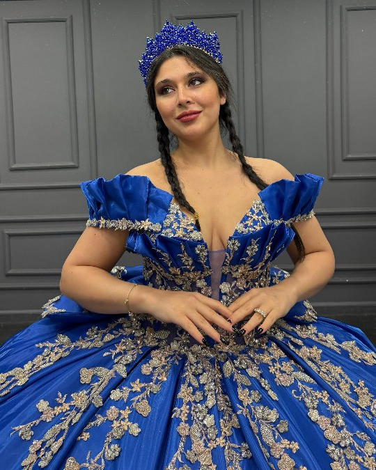 HE175-Hermoso vestido de princesa para quinceañera, con hombros descubiertos, satén, encaje, cuentas, vestido de fiesta de dulces 16 con lazo