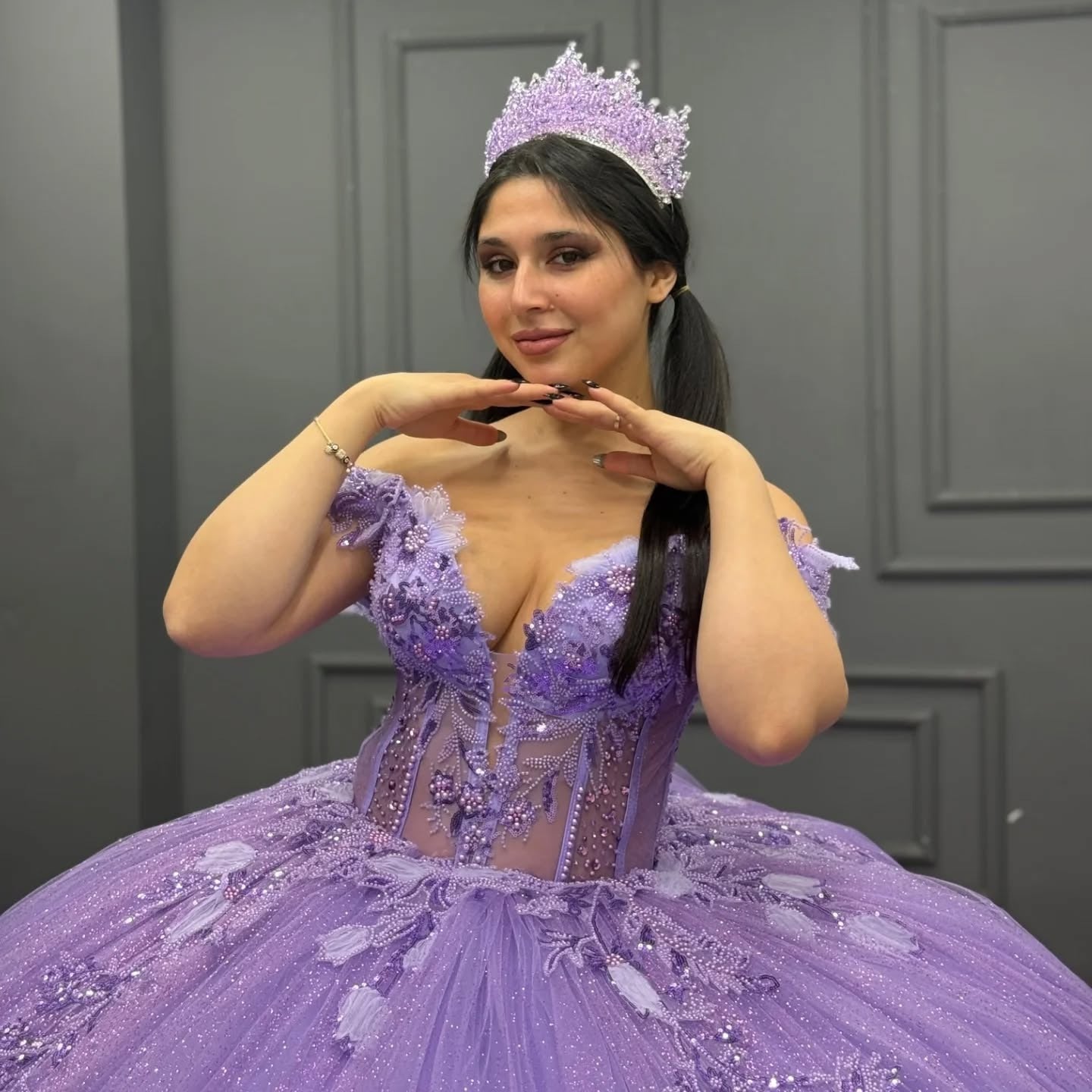 Lilac Ball Gown Quinceanera Dresses Tulle Lace Appliques Prom Dresses for Sweet 16 HE155