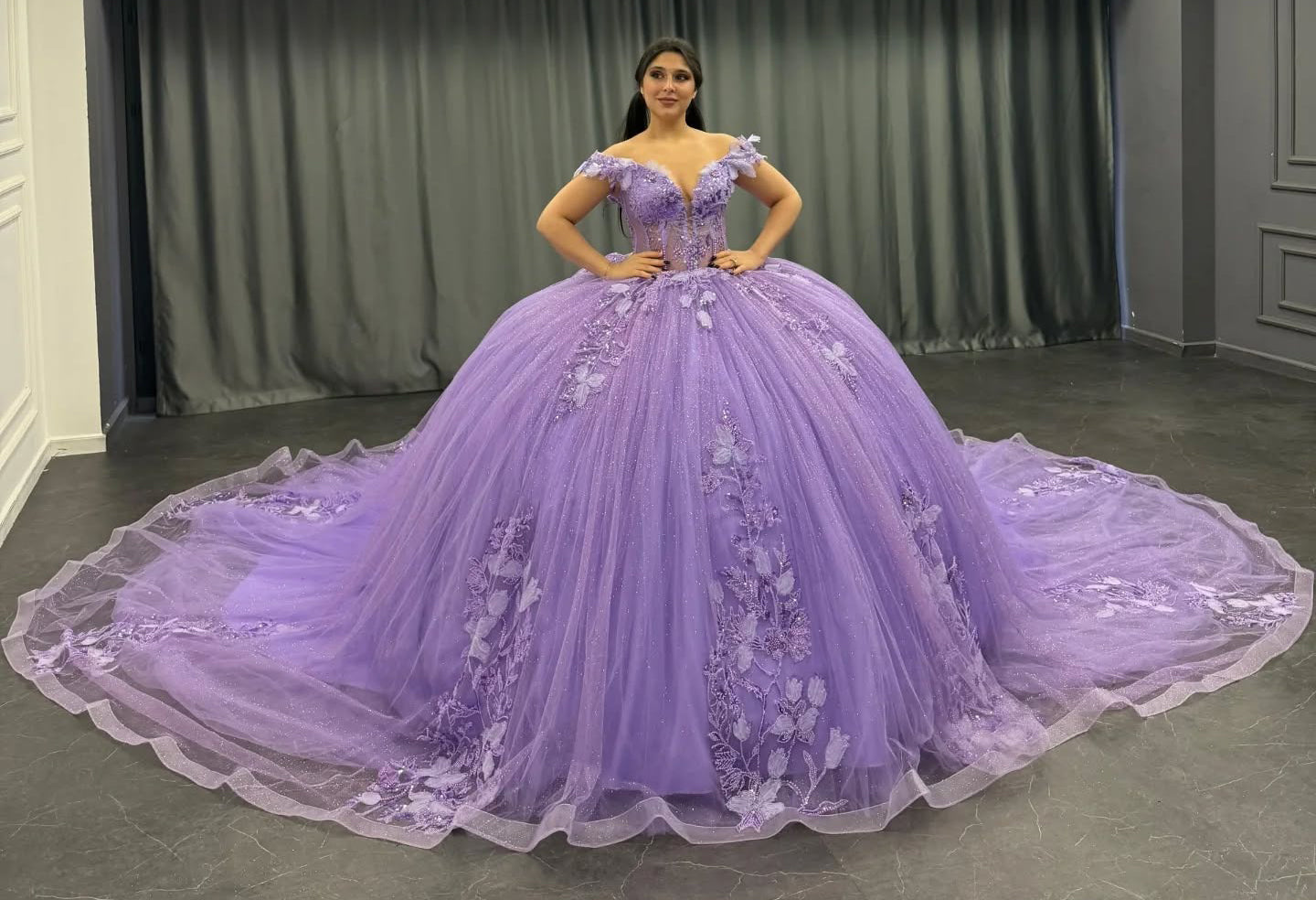Lilac Ball Gown Quinceanera Dresses Tulle Lace Appliques Prom Dresses for Sweet 16 HE155