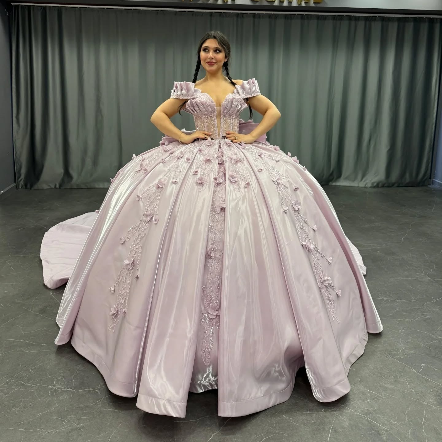 HE156 - Vestidos de quinceañera de satén con hombros descubiertos y cuentas, con flores 3D, para fiesta de graduación, estilo princesa, para fiesta de cumpleaños