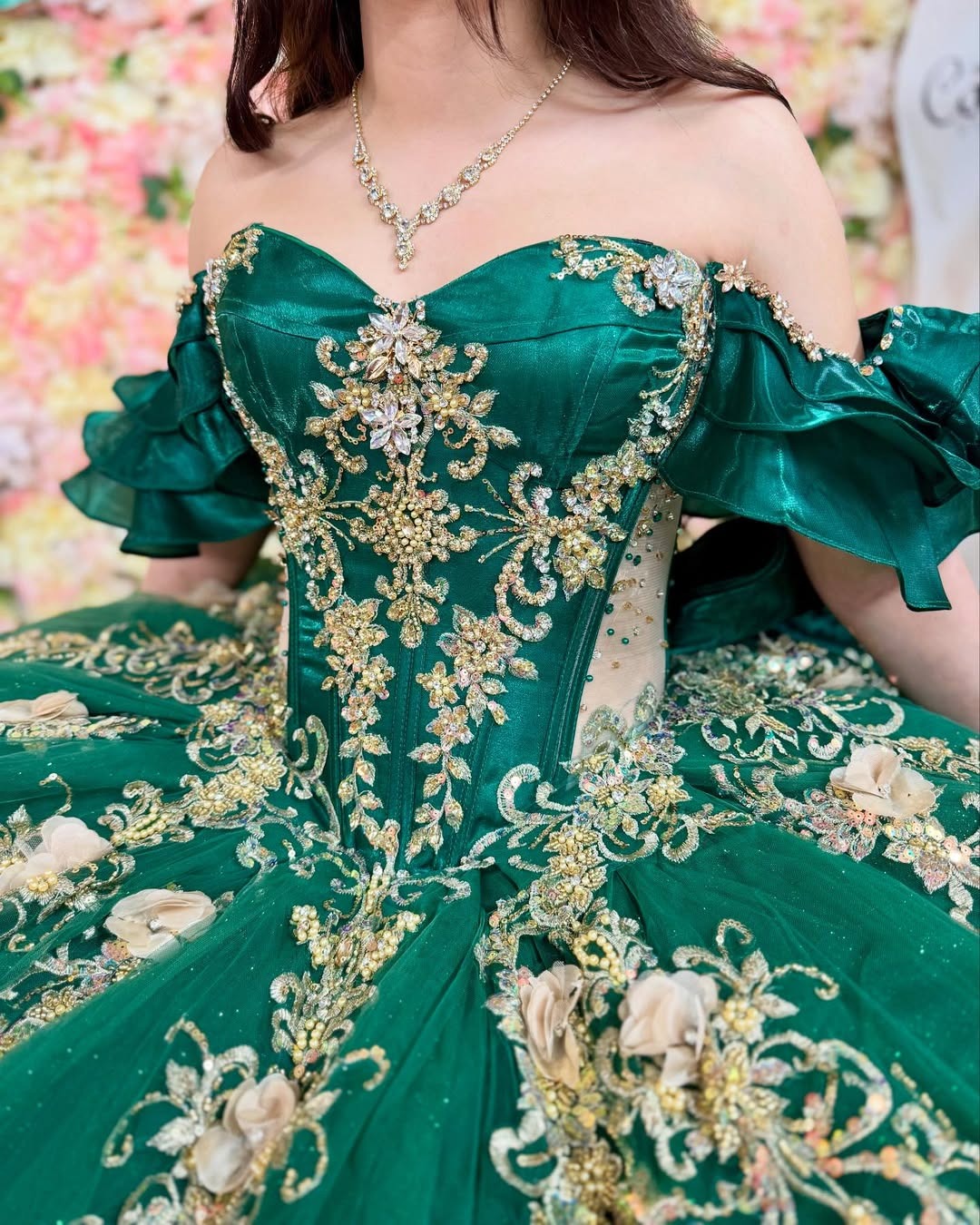 Off Shoulder Quinceanera Dresses Tulle Lace Appliques Sweet 16 Party Gowns HE069