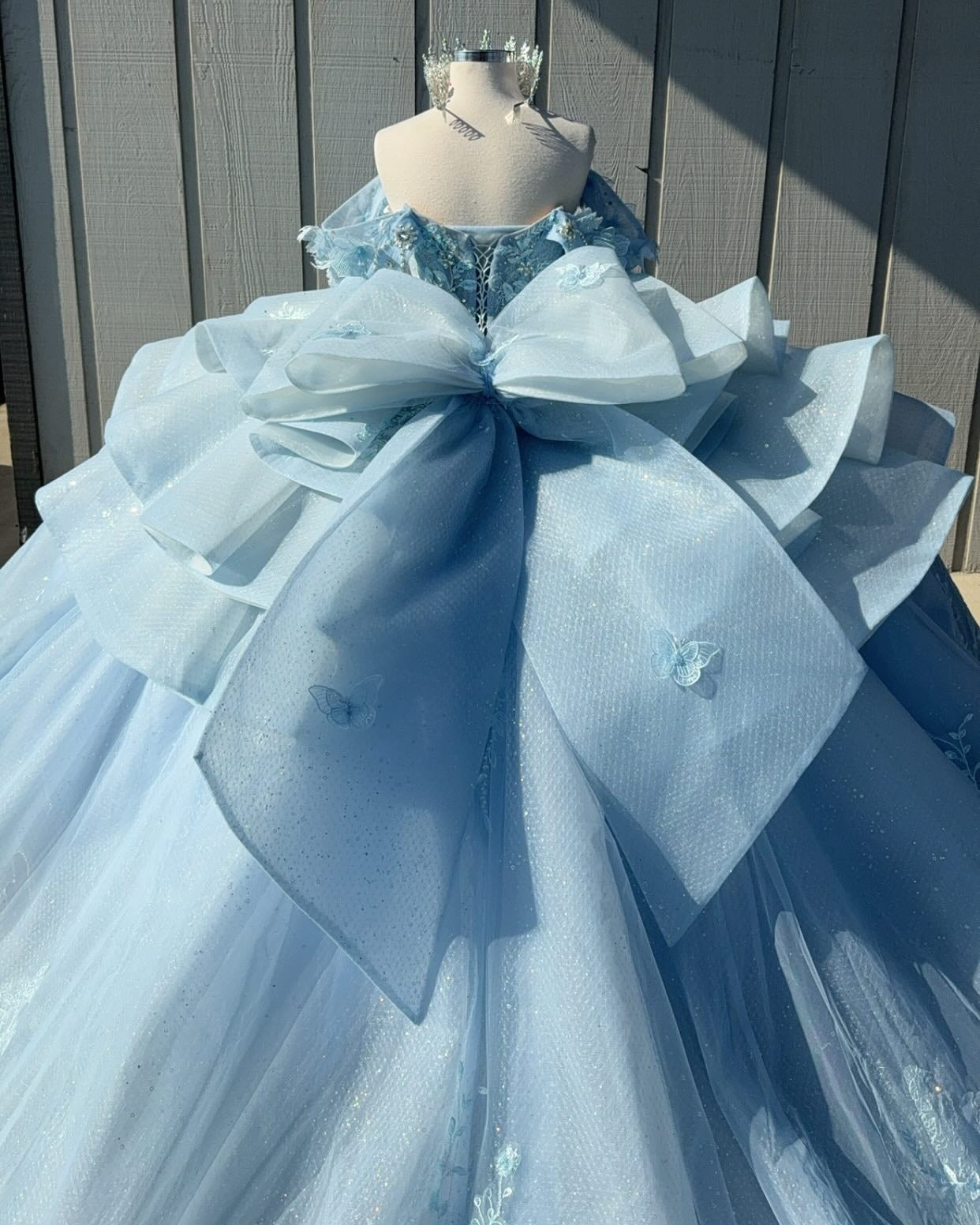 Princess Ball Gown Tulle Lace Appliqued Quinceanera Dresses for Sweet 16 Party HE937