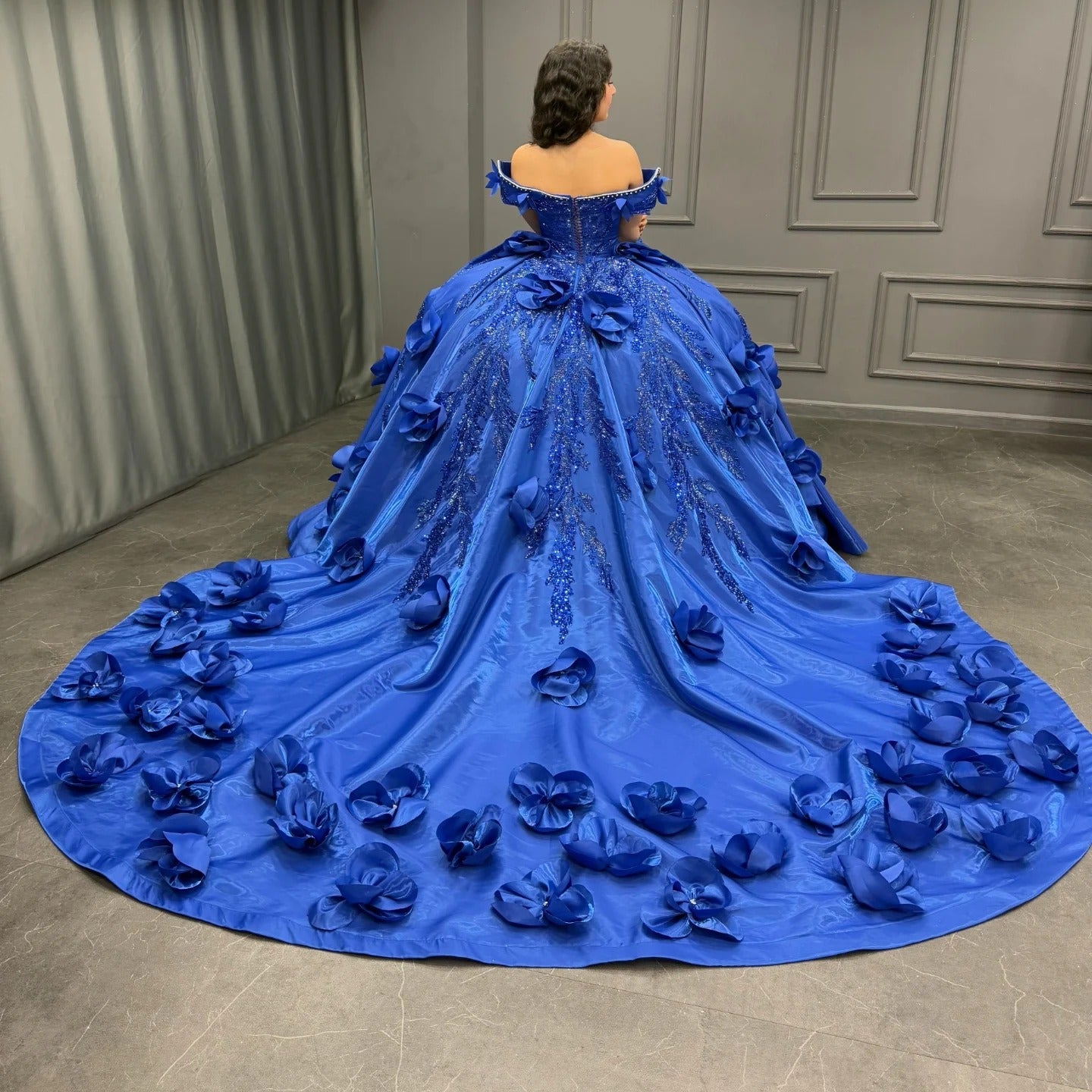 Satin Lace Beaded Princess Quinceanera Dresses 3d Flowers Party Dress HE164