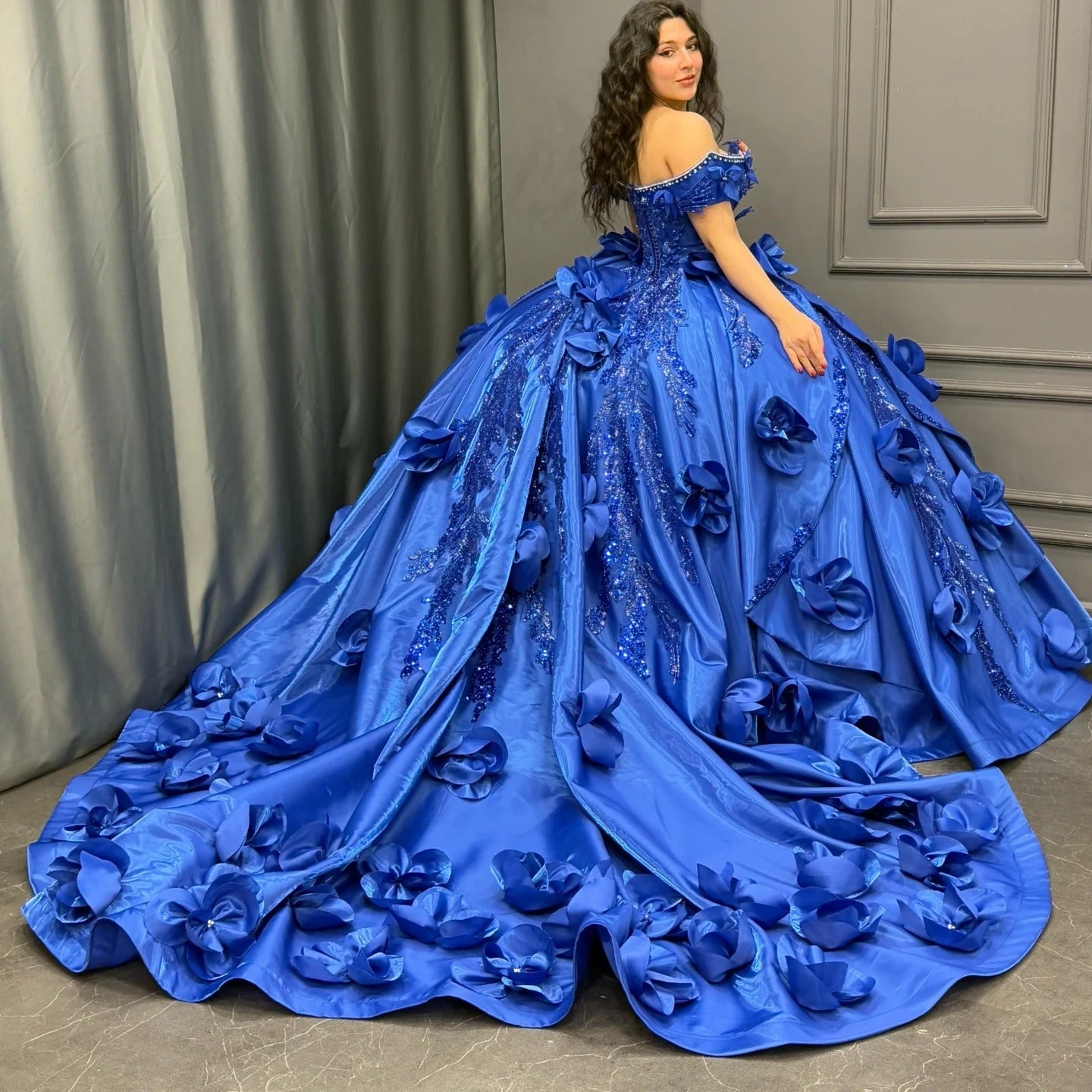 Satin Lace Beaded Princess Quinceanera Dresses 3d Flowers Party Dress HE164