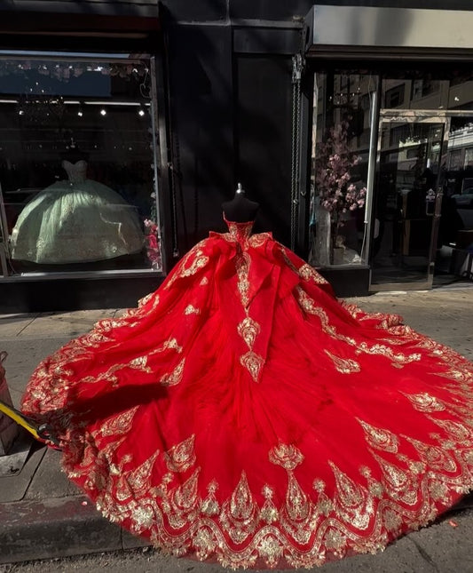 Prinzessin Sweetheart Tüll Applikationen Quinceanera Kleider für Sweet 16 HE516