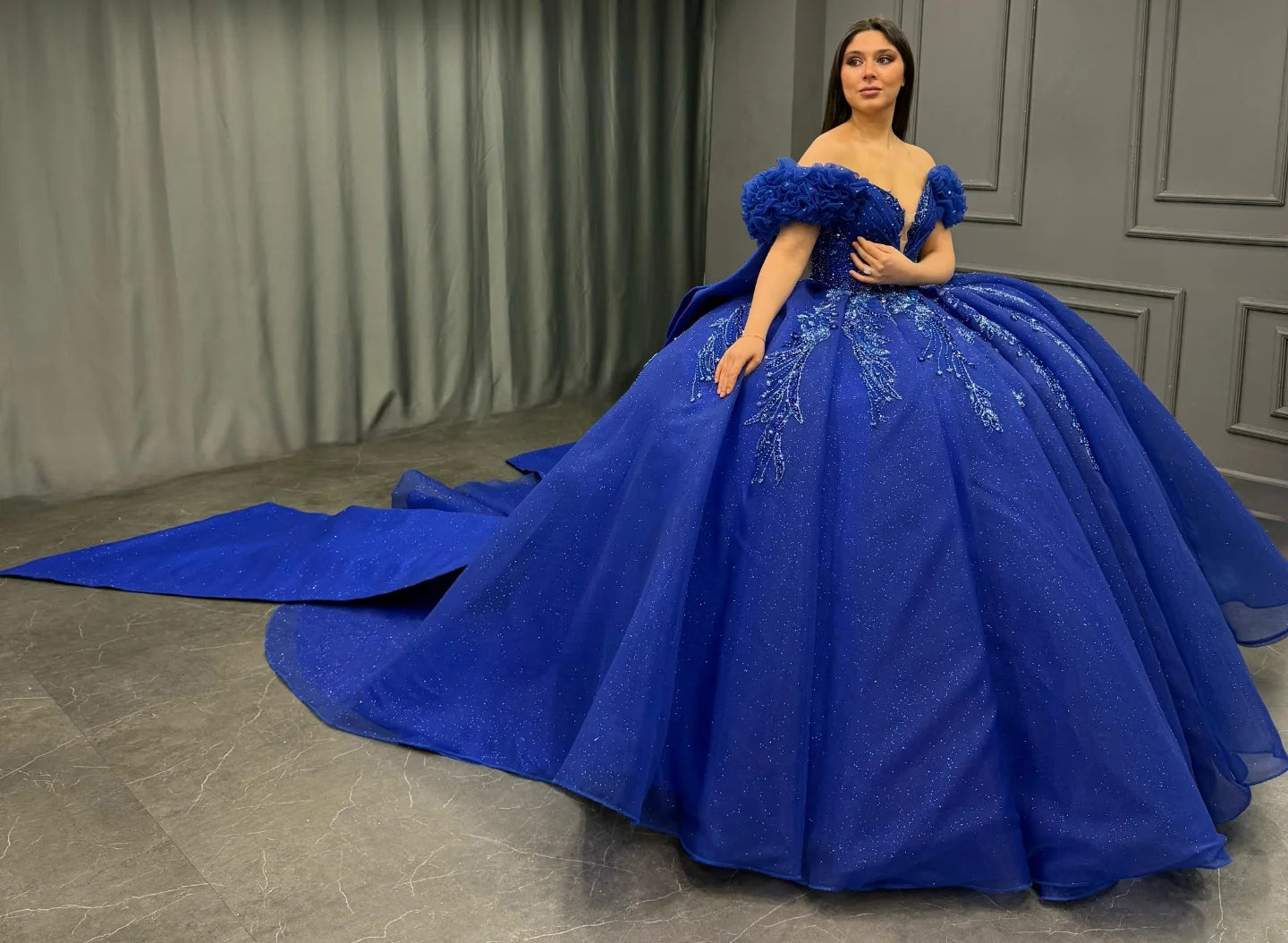 HE160-Vestidos de quinceañera azul real, vestido de baile de tul con encaje y cuentas, vestidos de fiesta con hombros descubiertos, vestidos de princesa para dulces 16 cumpleaños
