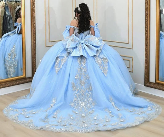 HE064-Hermoso vestido de fiesta azul con hombros descubiertos para quinceañeras, con apliques de encaje y tul.
