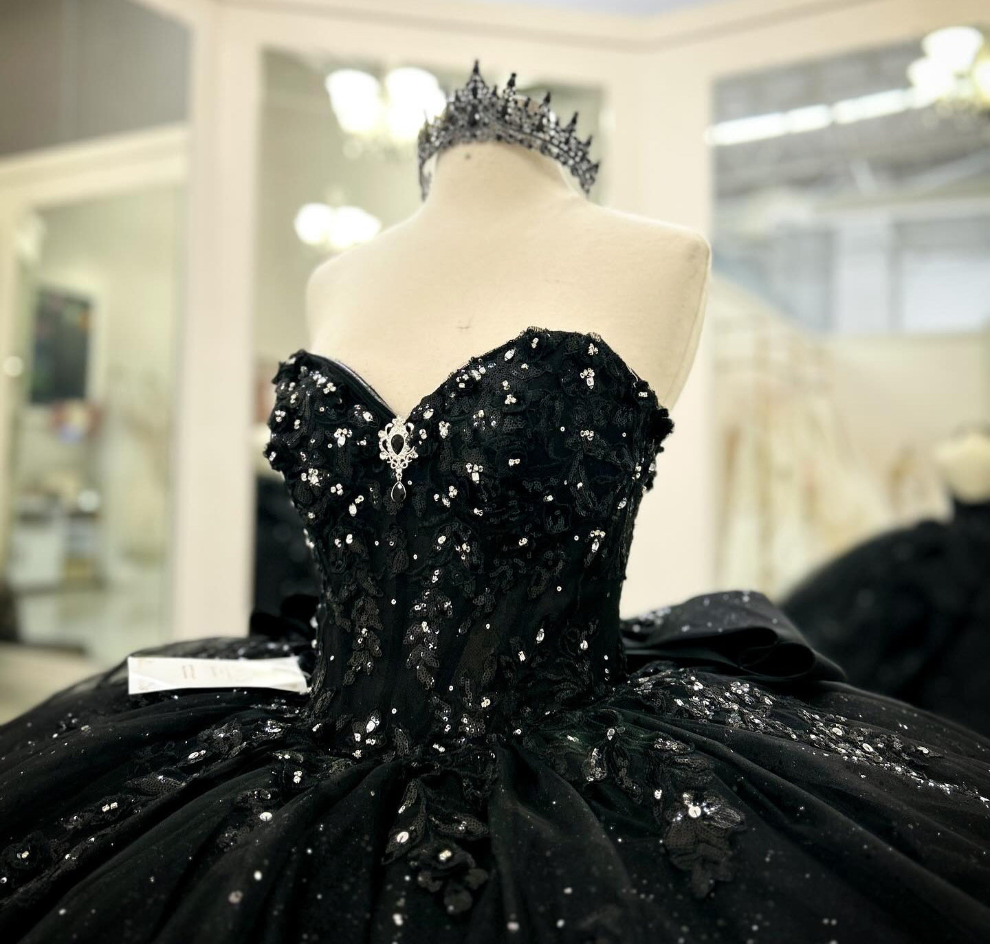 HE211-Vestido de quinceañera de princesa negro con escote en forma de corazón, vestido de fiesta de cumpleaños con apliques de encaje de tul, vestido de dulces 16