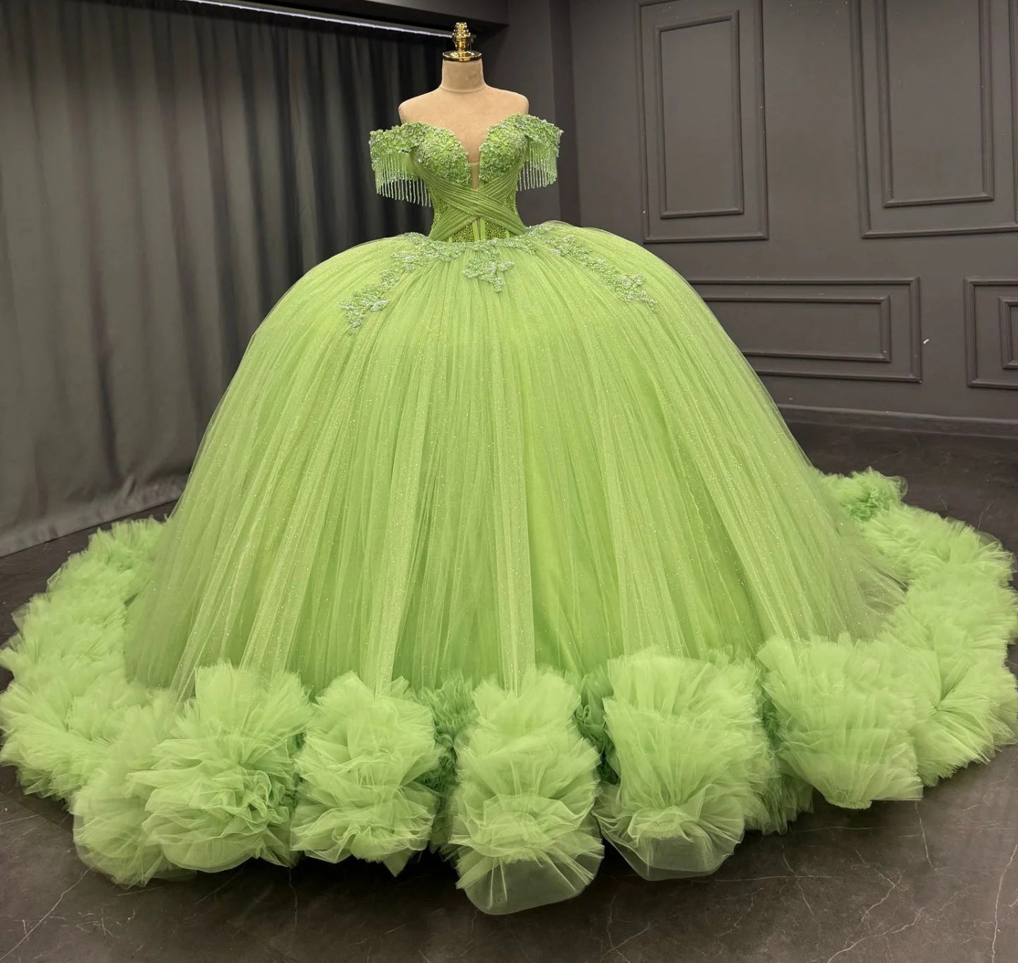HE169-Hermoso vestido de quinceañera verde con hombros descubiertos, tul con volantes, vestido de fiesta de princesa para fiesta de dulces 16