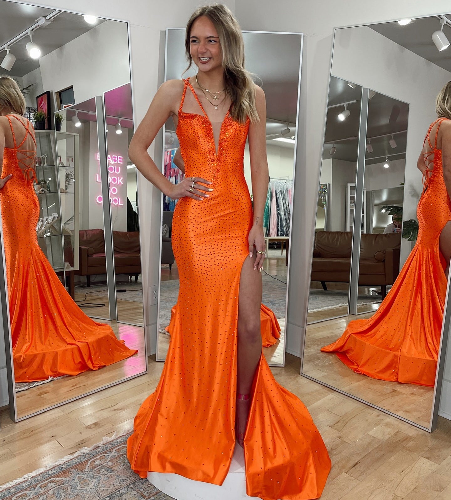 HE117-Vestido de fiesta de sirena de satén con cuentas y escote en V largo, vestido de noche formal con abertura lateral y lentejuelas