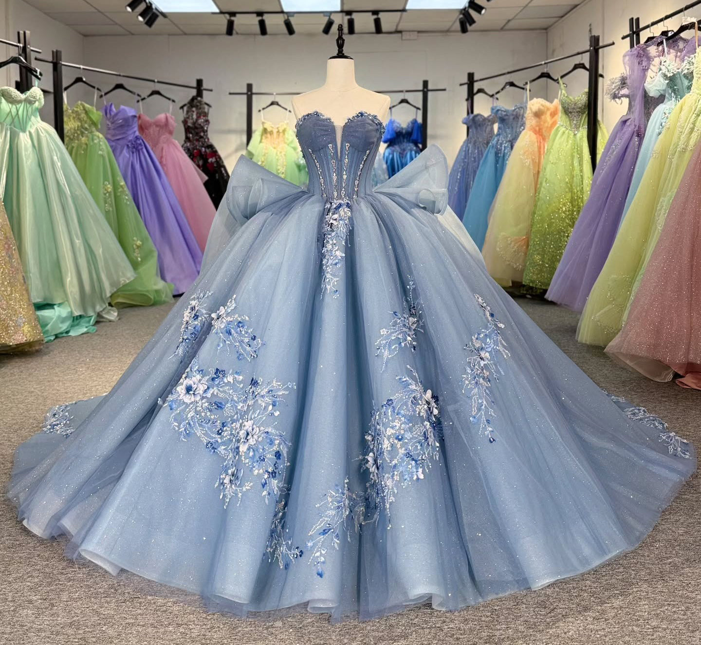 Blue Sweetheart Tulle Lace Appliques Princess Sweet 16 Quinceanera Dresses HE277