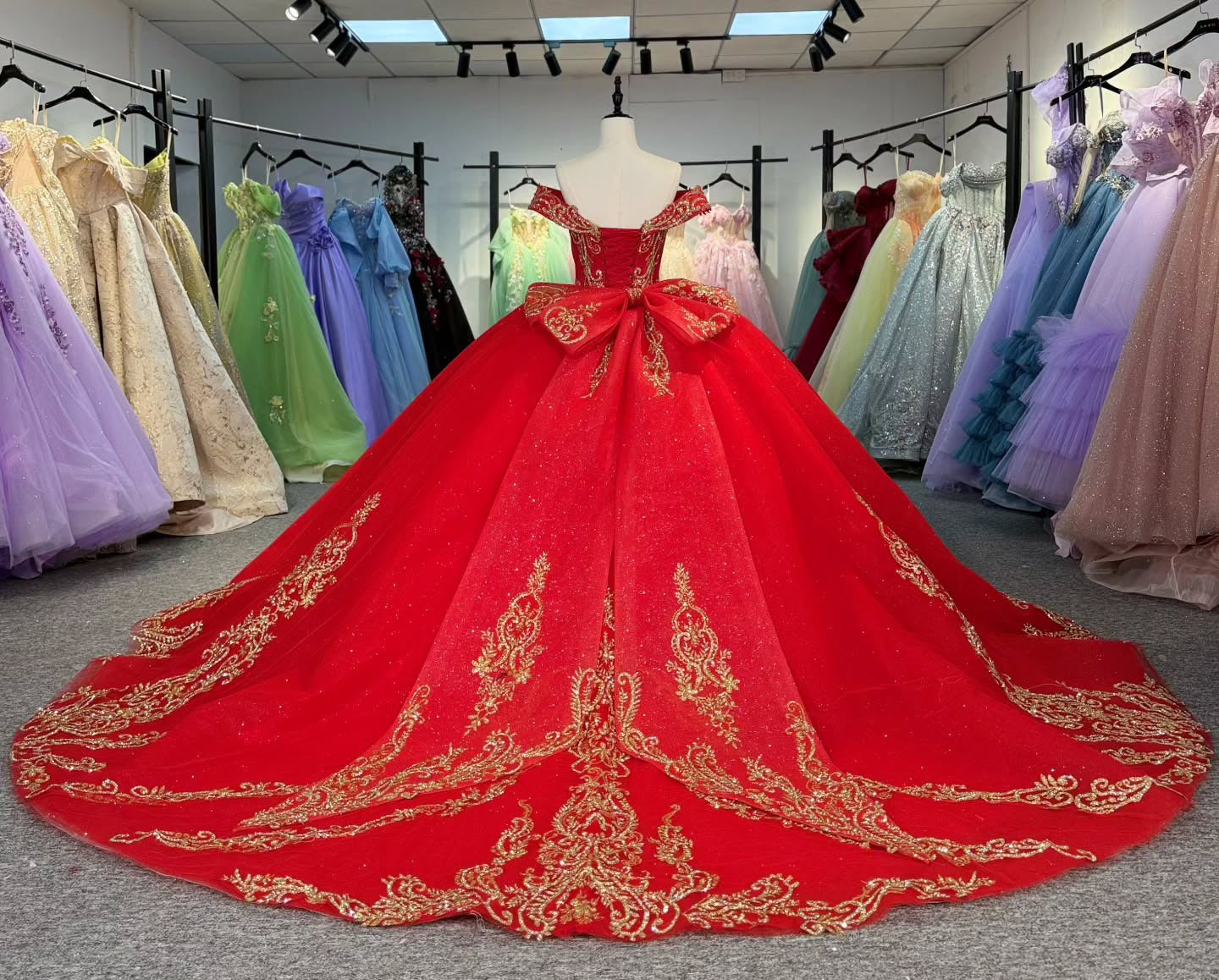 HE276 - Hermosos vestidos de quinceañera de princesa, vestido de baile de tul con apliques de encaje, vestidos de fiesta de cumpleaños rojos para dulces 16.