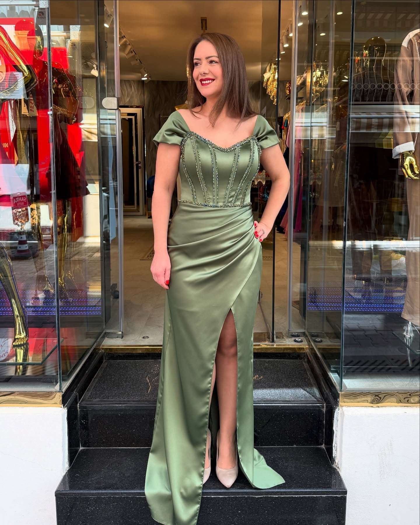 HE265-Mermaid Satin Beaded Evening Dresses Long V Neck Plus Size Prom Dresses Sheath Party Gowns for Women