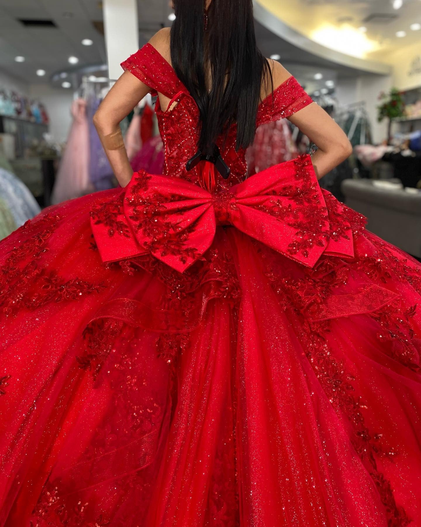 Princess Red Quinceanera Dresses Ball Gown Lace Appliques Sweet 16 Party Gowns HE526