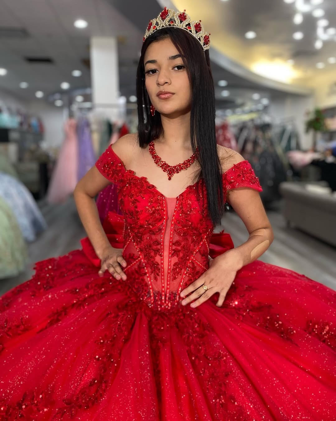 Princess Red Quinceanera Dresses Ball Gown Lace Appliques Sweet 16 Party Gowns HE526
