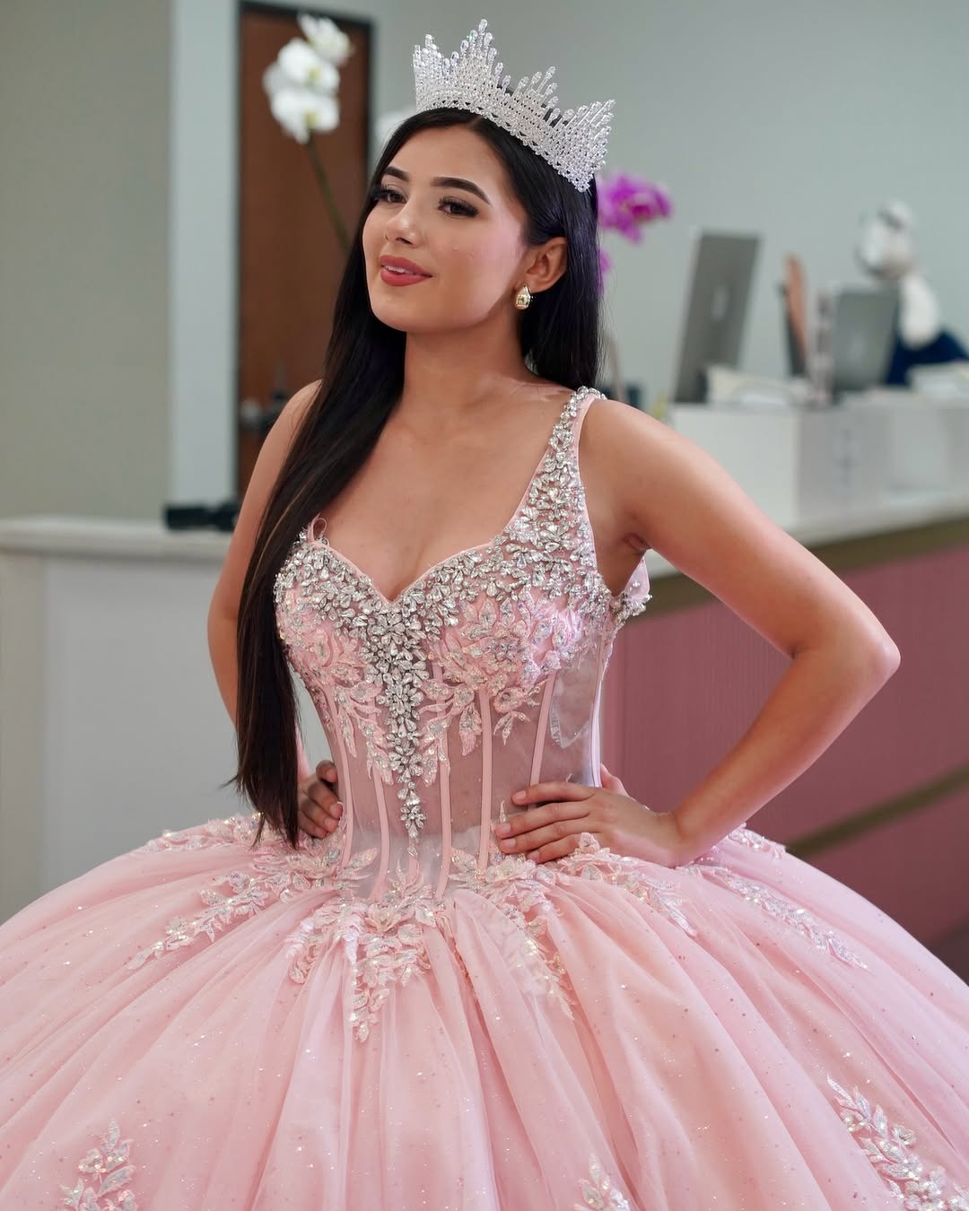 HE318-Precioso vestido de quinceañera con escote en V y apliques de tul, estilo princesa rosa para cumpleaños de 16 años