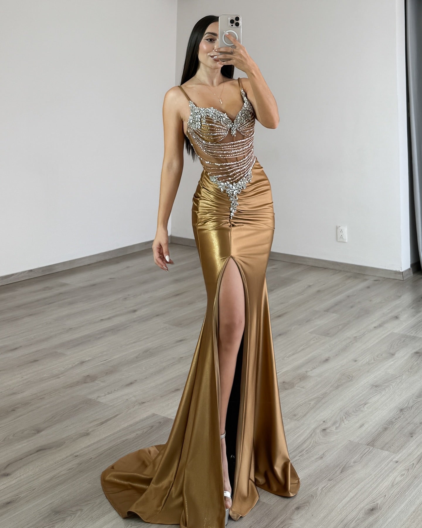 HE361-Gold Satin Beaded Long Prom Dresses for Women Mermaid Sweetheart Evening Gowns Sleeveless Party Dresses with Slit