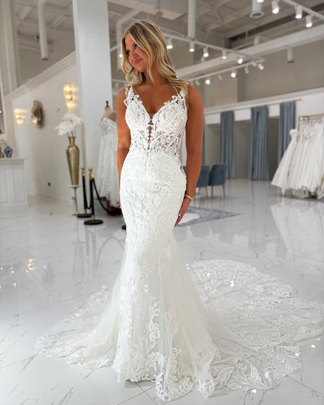 Mermaid Tulle Lace Appliqued V Neck Beach Wedding Dresses for Women HE799