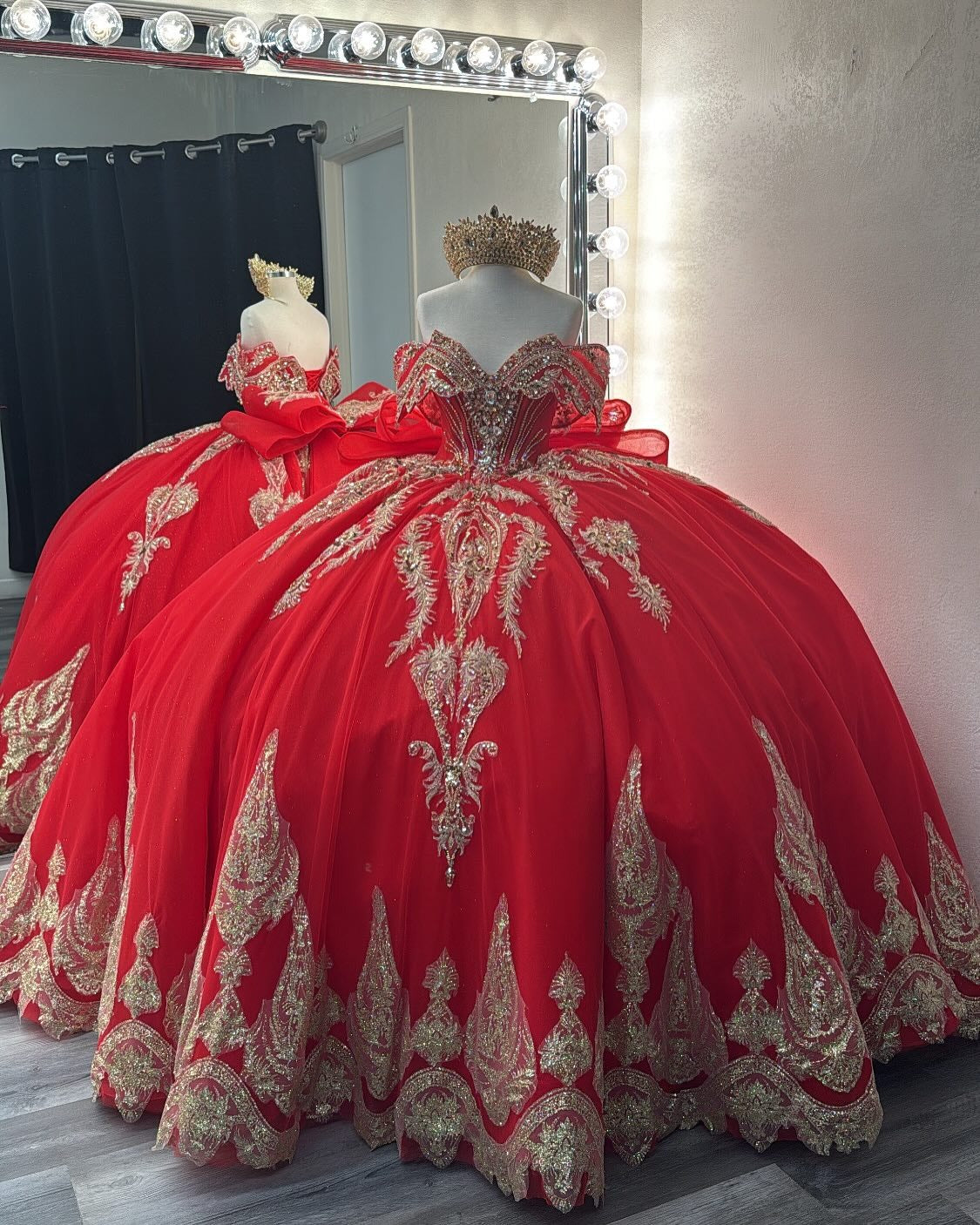 Gorgeous Tulle Lace Beaded Crystal Quinceanera Dresses Red Sweet 16 Birthday Party Gown HE934