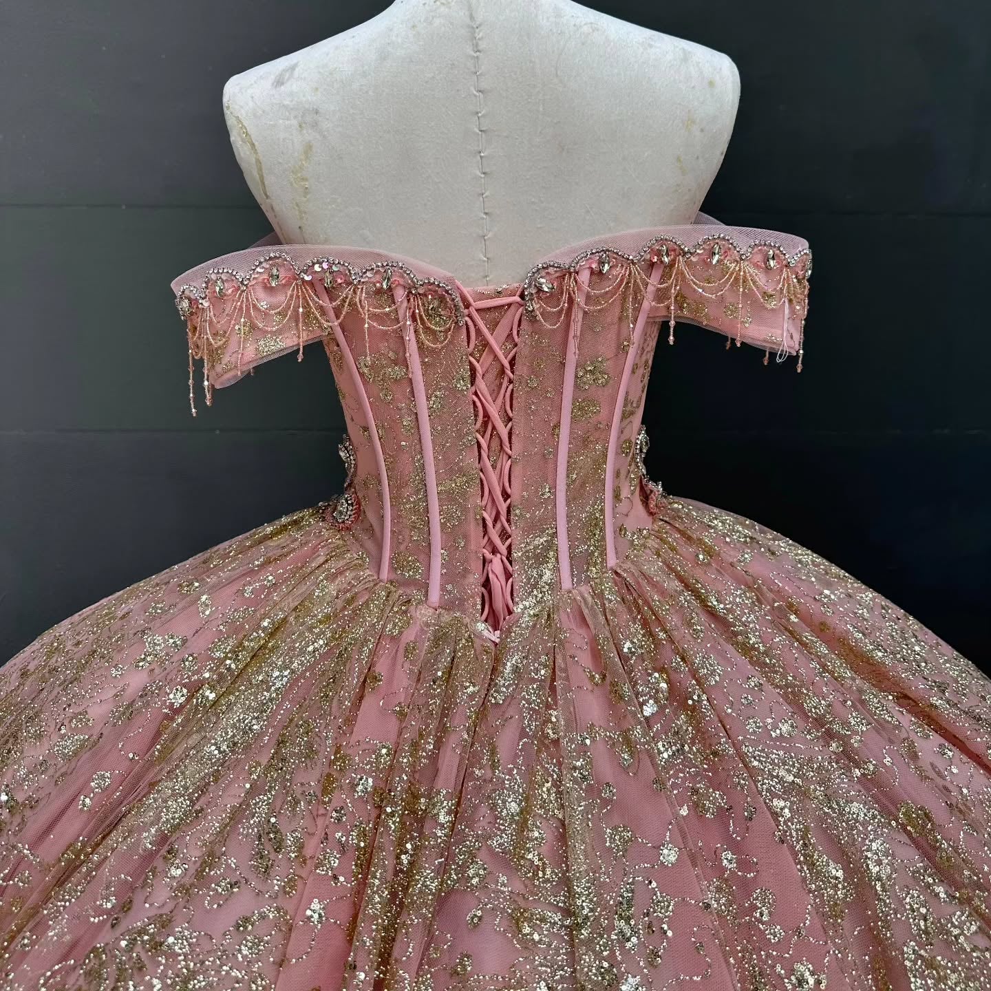 Vestido de quinceañera de princesa con tul y cuentas, vestido de fiesta para dulces 16, HE385