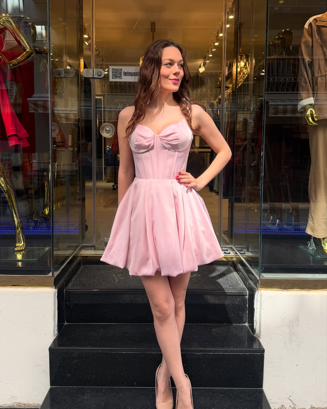 Sweetheart A Line Homecoming Dresses Satin Knee Length Cocktail Gowns HE405