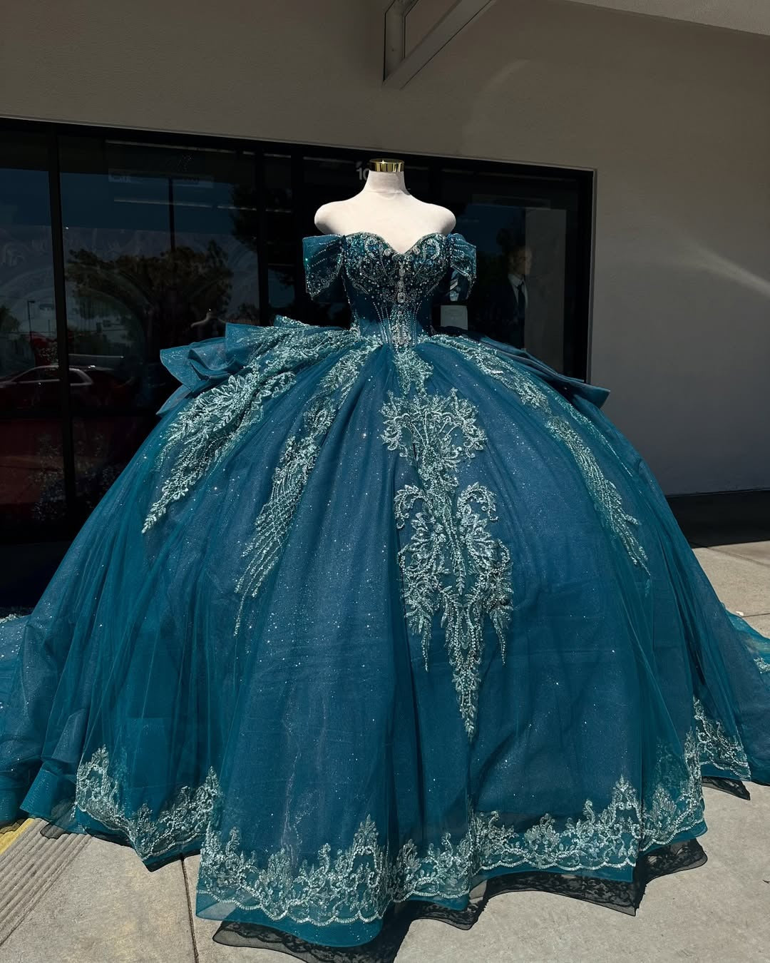 Off Shoulder Quinceanera Dresses Tulle Appliques Sweet 16 Party Dresses HE499