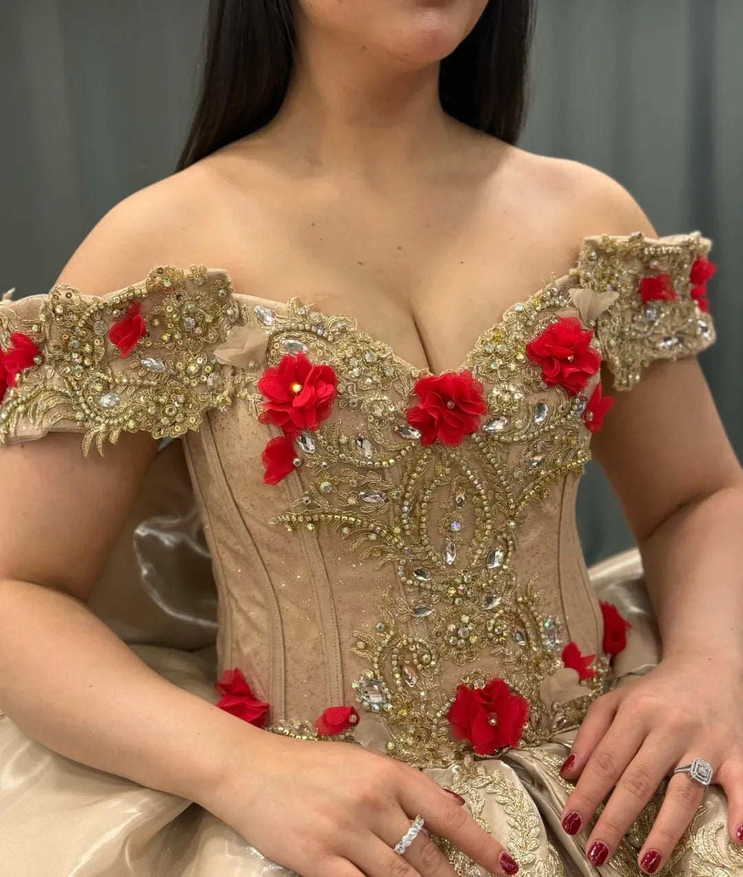 Vestidos de quinceañera dorados, vestido de baile, apliques de tul, vestidos de fiesta de cumpleaños para dulces 16, HE420