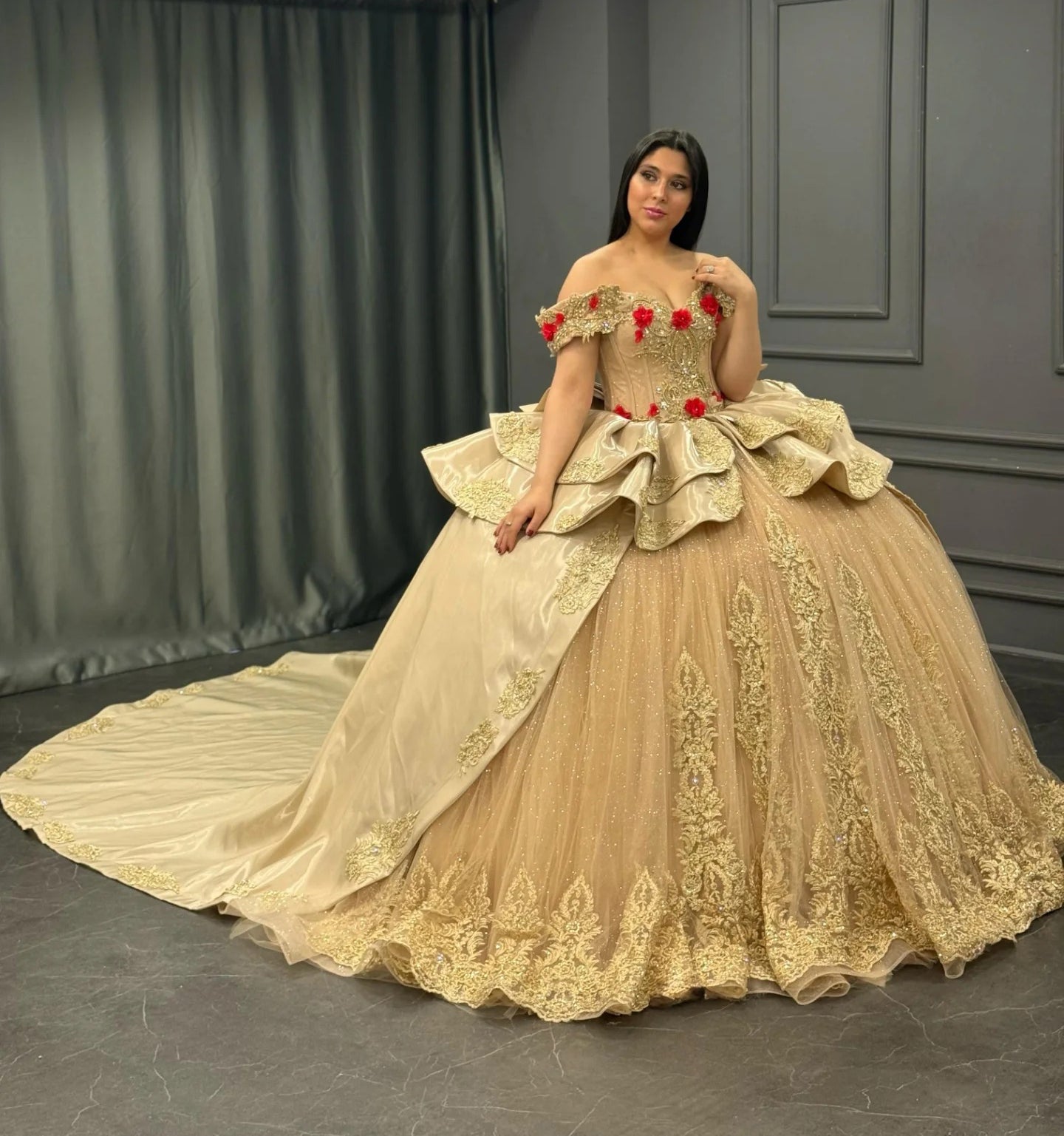 Vestidos de quinceañera dorados, vestido de baile, apliques de tul, vestidos de fiesta de cumpleaños para dulces 16, HE420