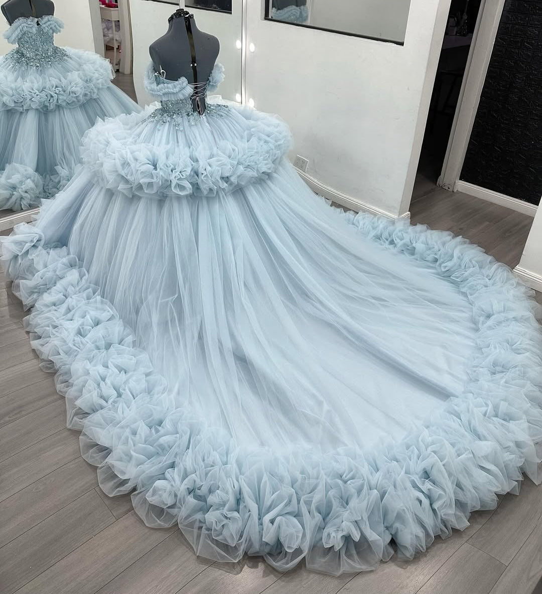 Gorgeous Tulle Ruffles Quinceanera Dresses for Sweet 16 Party Gowns HE449