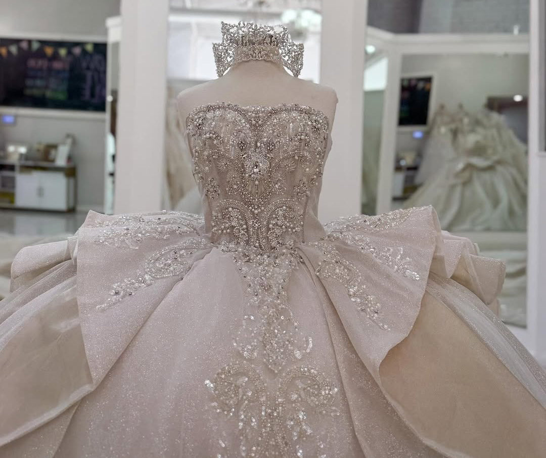 Vestido de quinceañera con tul color champán y encaje con cuentas, vestido de fiesta estilo princesa con escote corazón HE429