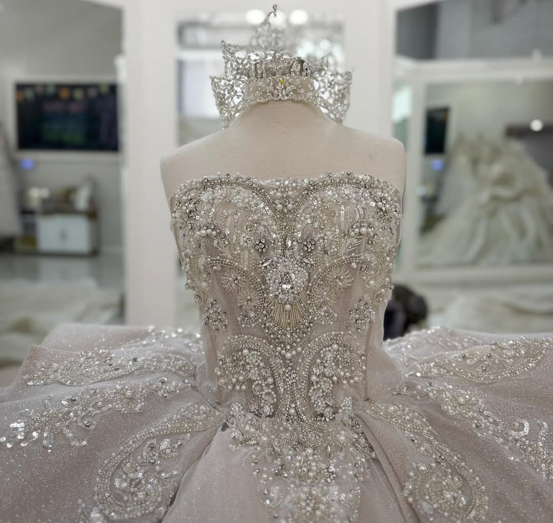 Vestido de quinceañera con tul color champán y encaje con cuentas, vestido de fiesta estilo princesa con escote corazón HE429
