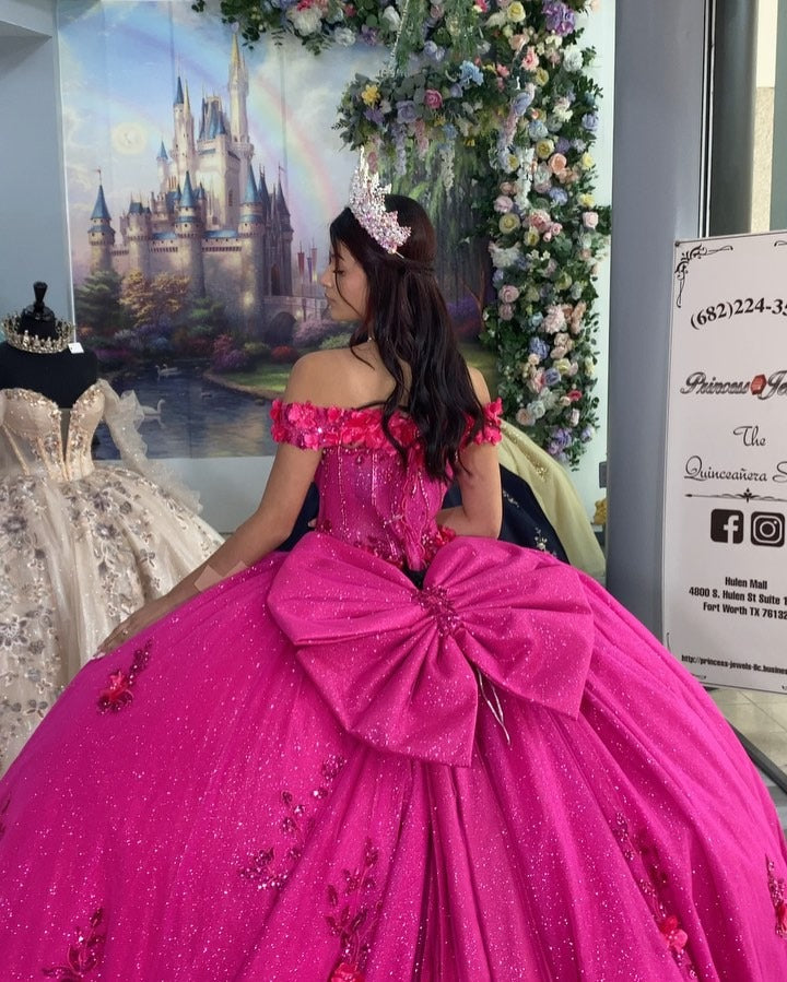 Vestidos de quinceañera fucsia con tul brillante y flores 3D HE518