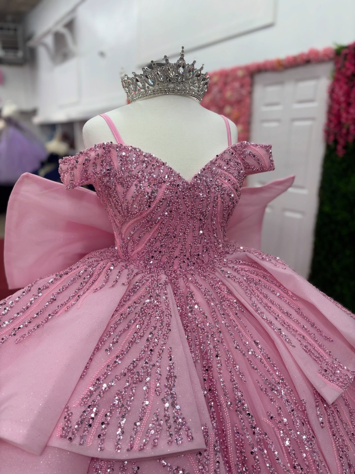 Ball Gown Tulle Lace Beaded Ruffles Pink Quinceanera Dresses for Sweet 16 HE953