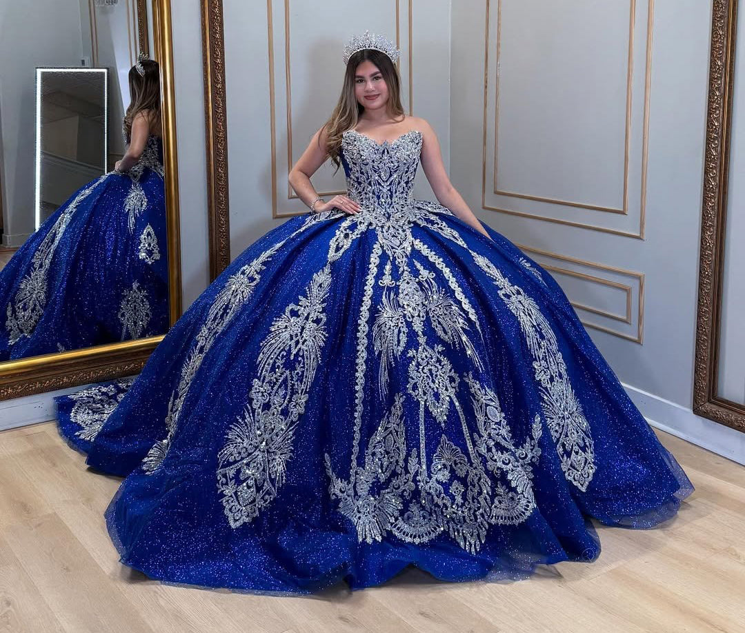Vestidos de quinceañera con escote corazón, tul, apliques y cuentas, HE529