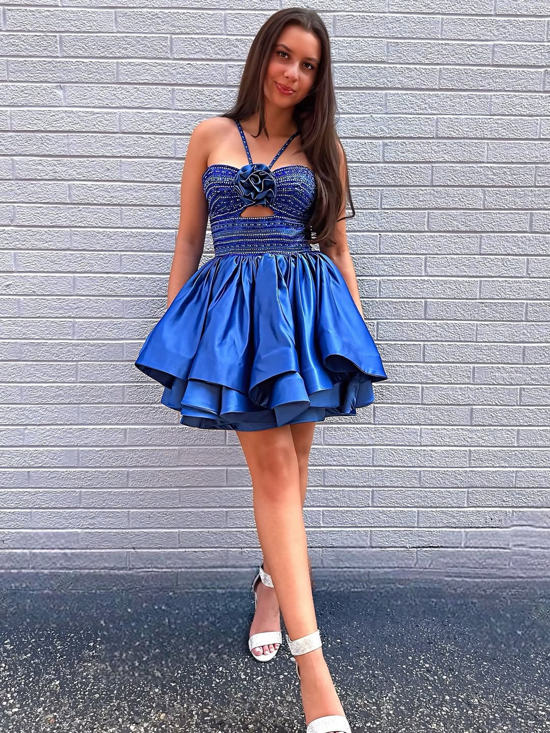 Vestidos de fiesta de satén con cuentas y corte en A, cuello halter, vestidos de cóctel HE559